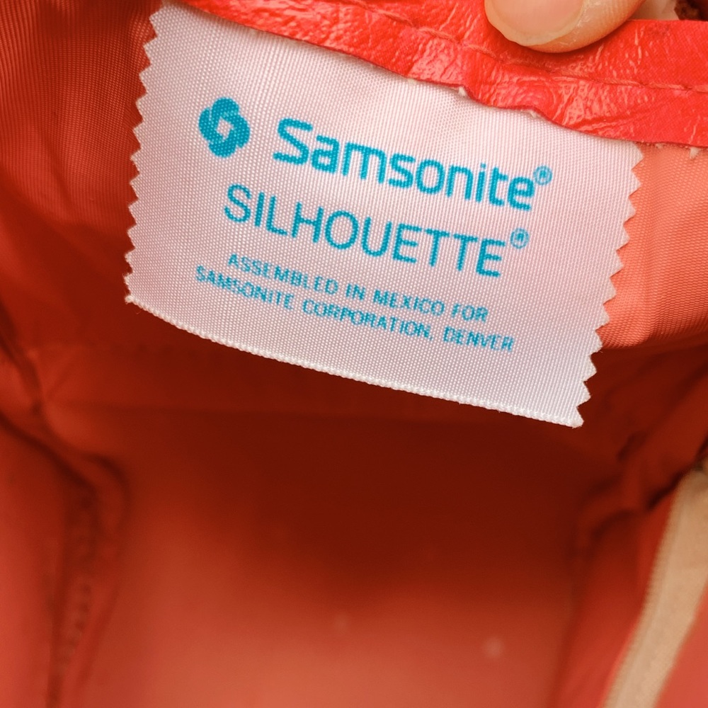 SOLD 70's SAMSONITE Silhouette Coral Red Carryall - Picture 7 of 8